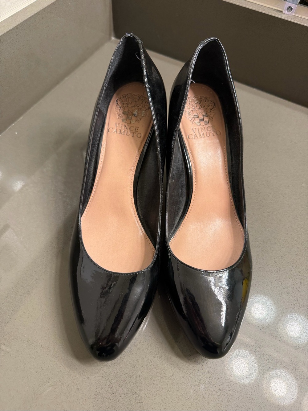 Vince Camuto Black Patent Leather Pointed-Toe Pumps